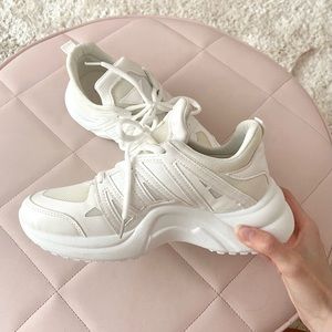 White chunky sneakers